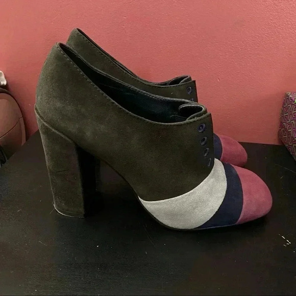 Tory Burch Multicolor Block Heels - Picture 3 of 9